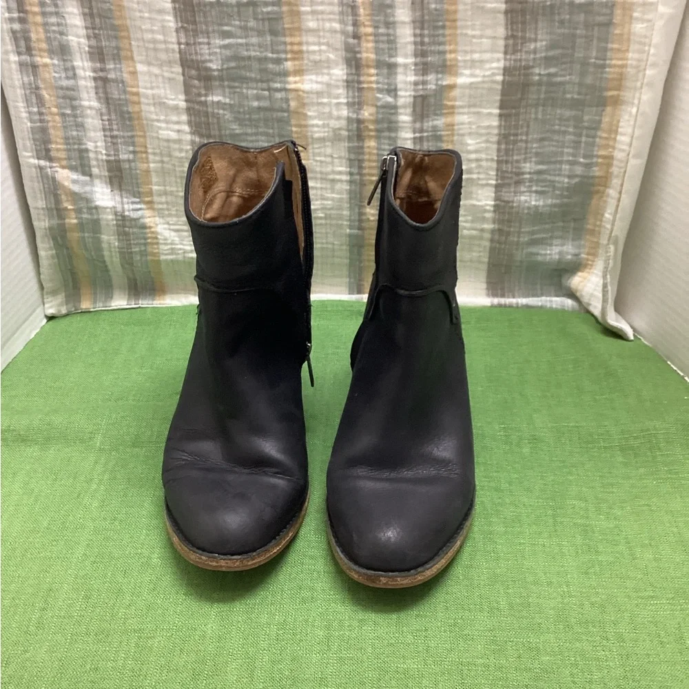 UGG black leather